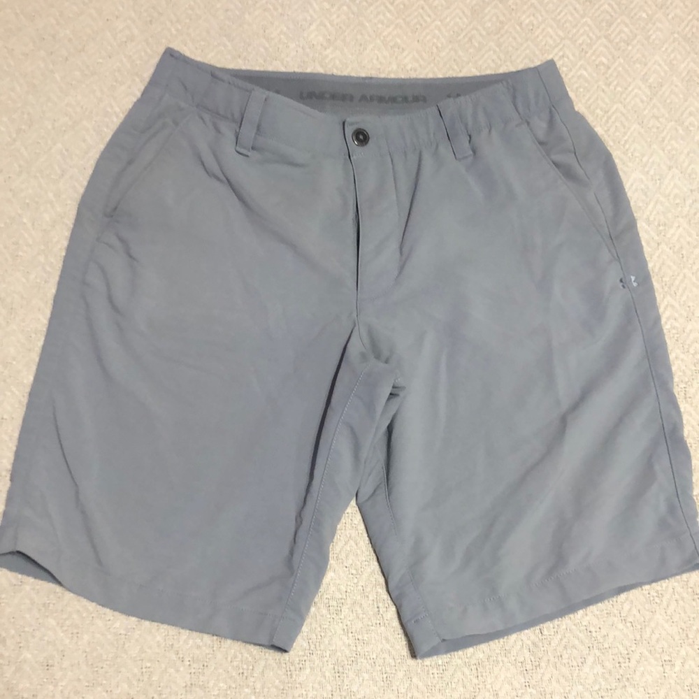 Under Armour Golf Shorts size 34